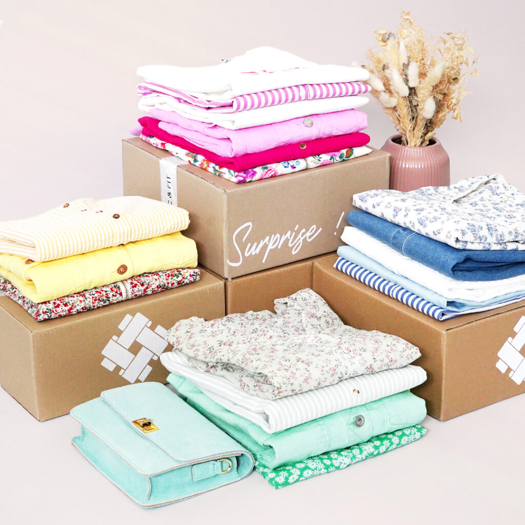box vêtements clic and fit colorée