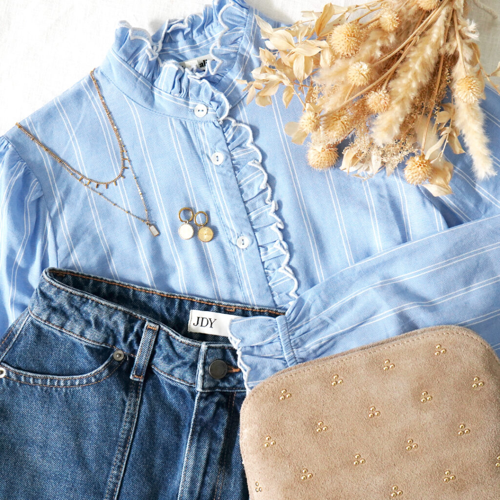 look blouse bleu ciel 