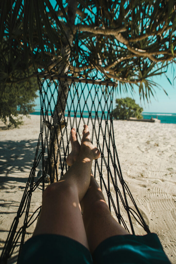 femme détente plage